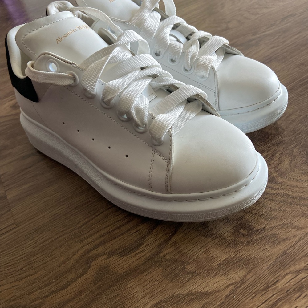 Black & white Alexander McQueen women’s